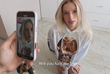 Si è inginocchiata e mi ha chiesto di scoparla 😳 Perché mi sono preoccupato?