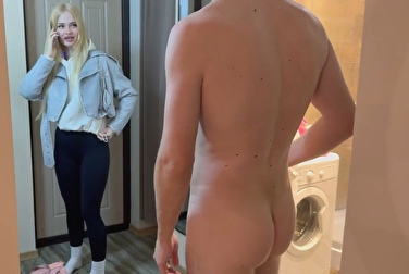 Oh, scusi, ho sbagliato porta. Oh, beh, scopami adesso